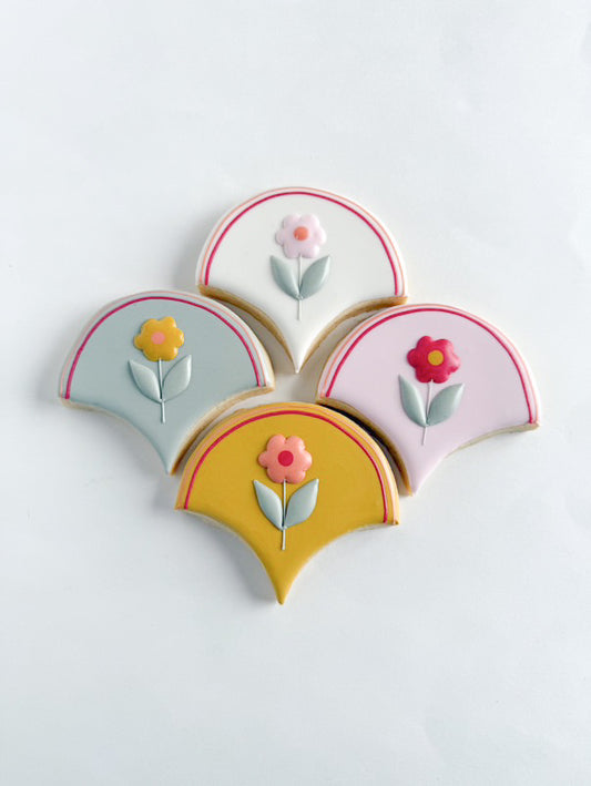 Clamshell tile cookie cutter (blooming.bakes)