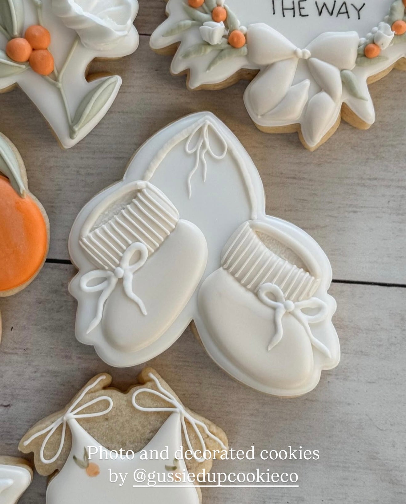 Baby booties cookie cutter (Gussiedupcookieco)