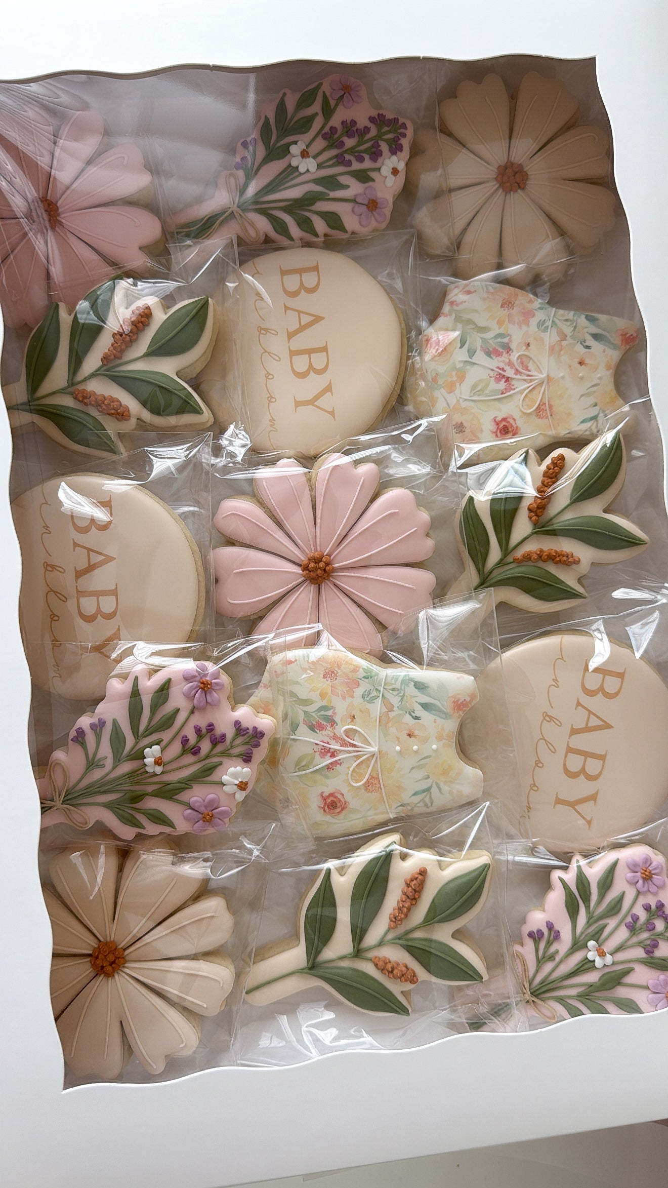 Floral bouquet no. 3 cookie cutter