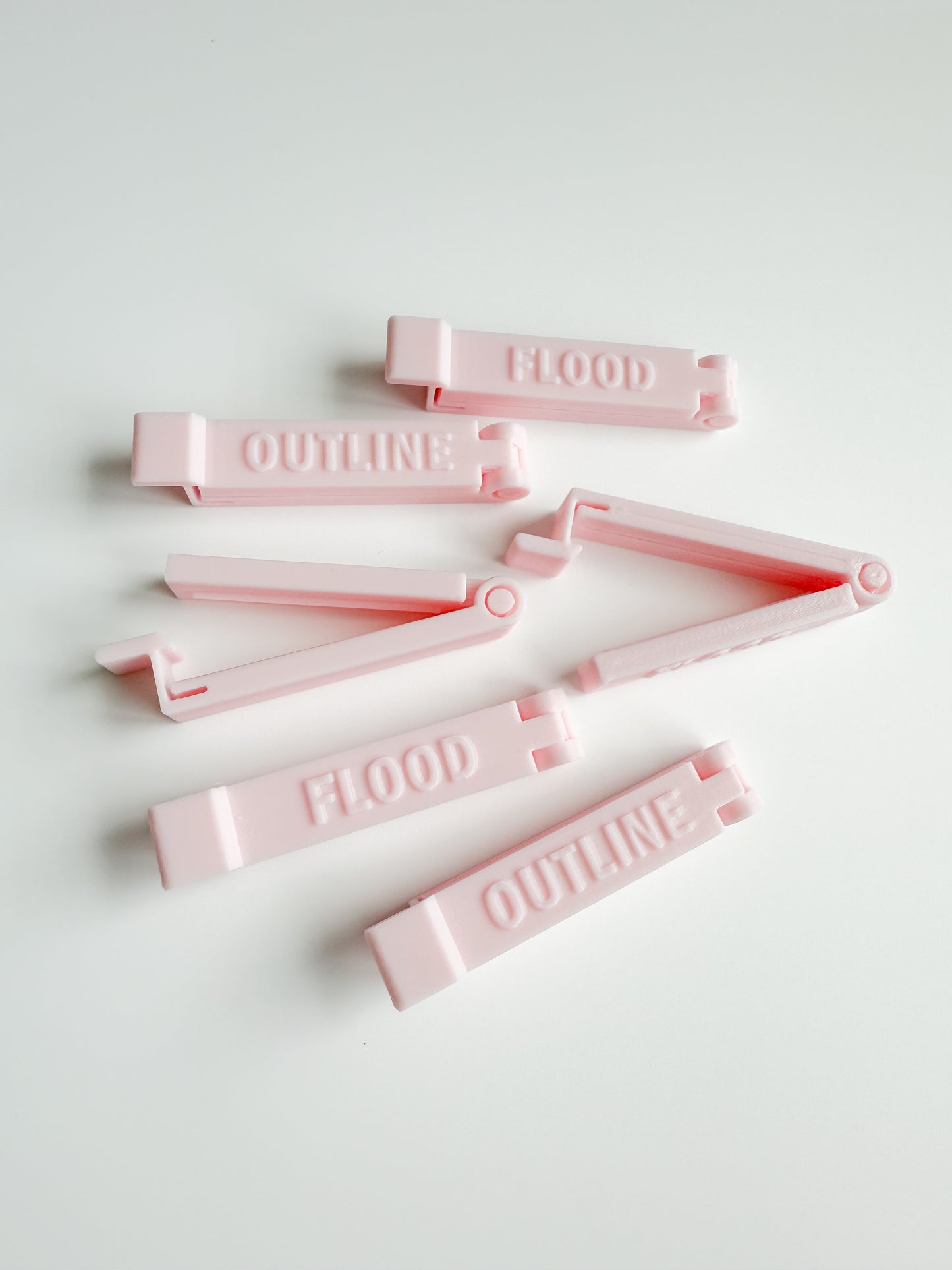 3D printed bag clips for icing bags (color may vary)