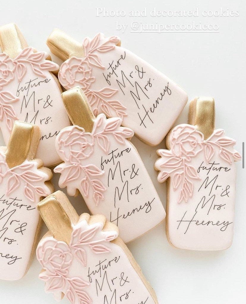 Wine bottle cookie cutter
