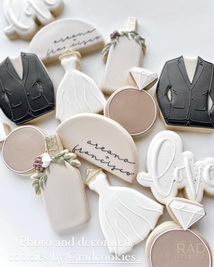 Wine bottle cookie cutter