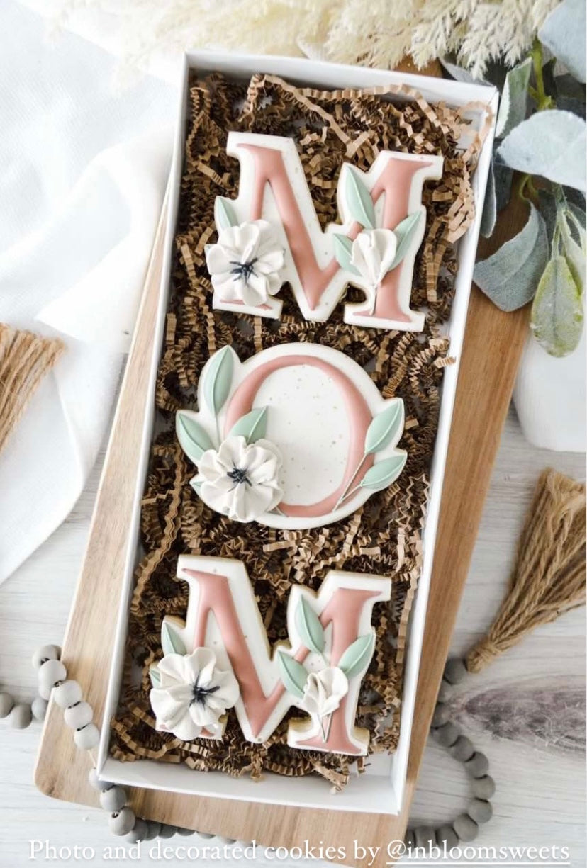 Floral mom lettering (M & O) cookie cutters