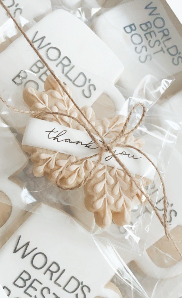 Olivia plaque cookie cutter