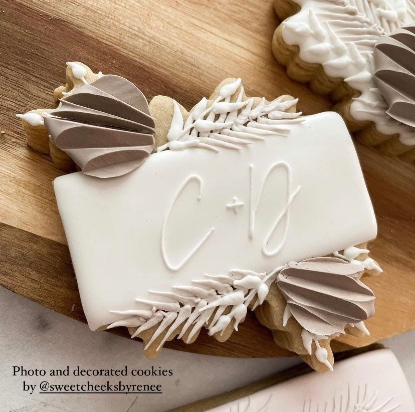 Olivia plaque cookie cutter
