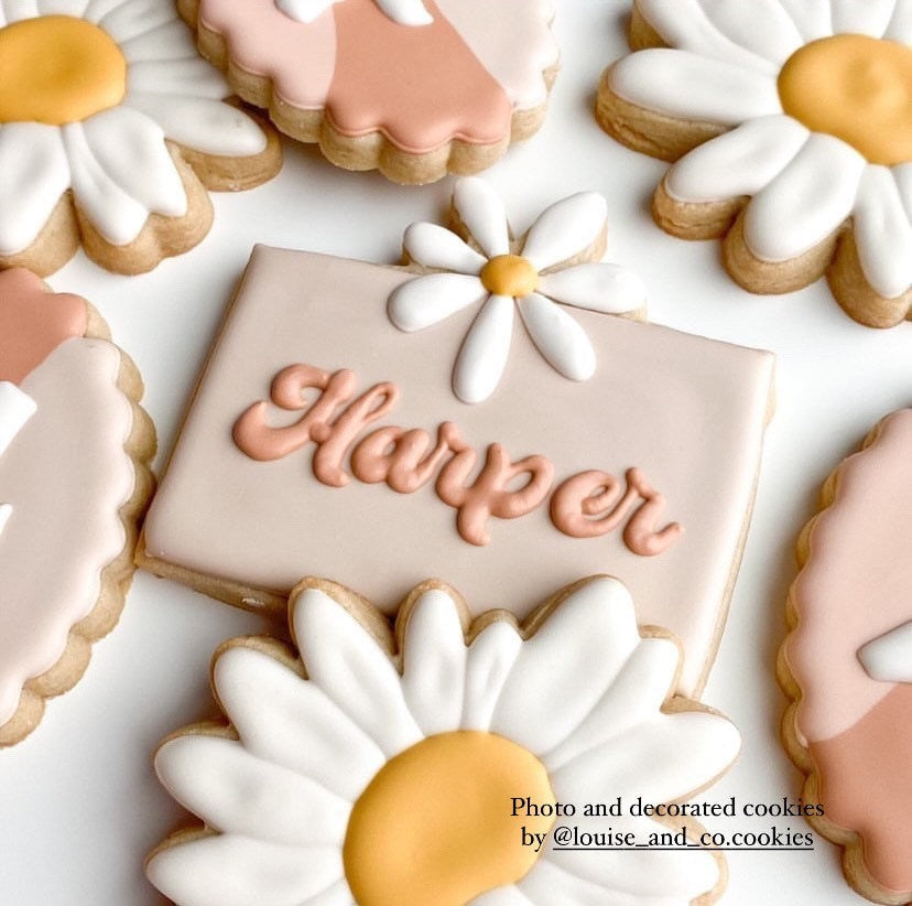 Daisy plaque cookie cutter