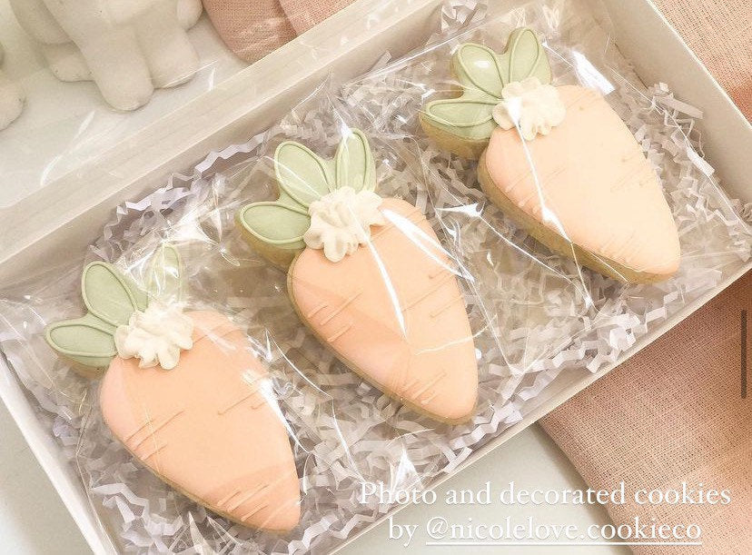 Carrot cookie cutter