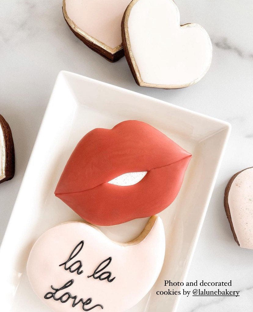 Lips cookie cutter