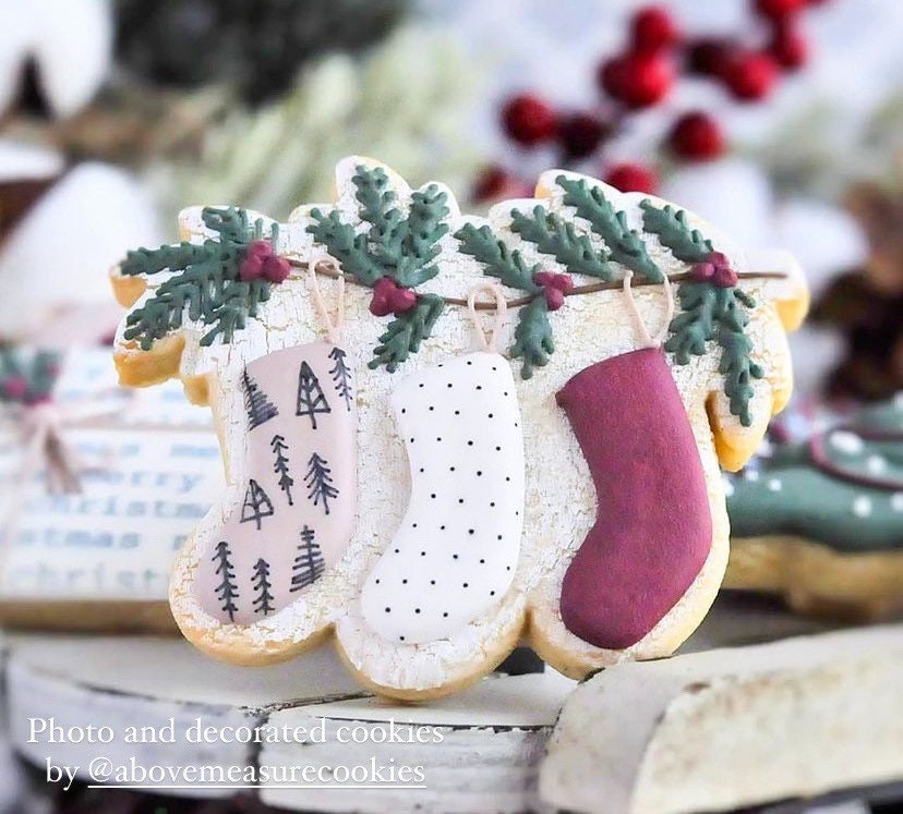 Hanging stockings cookie cutter