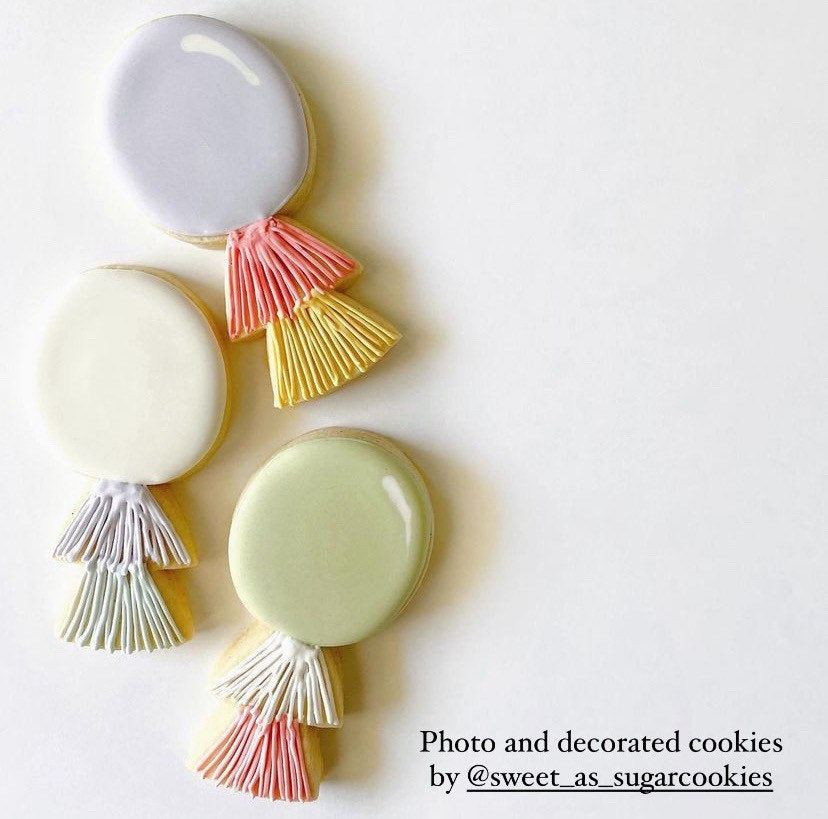 Balloon with tassel cookie cutter