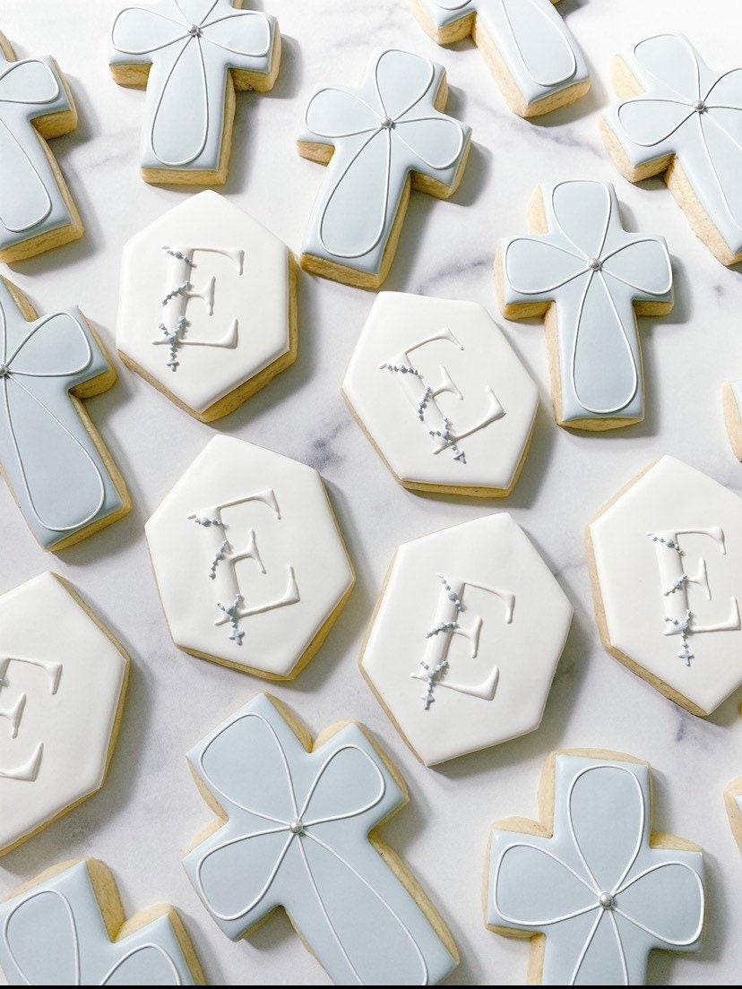 Cross cookie cutter