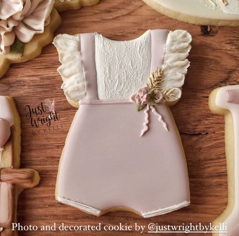 Baby ruffle no. 3 cookie cutter
