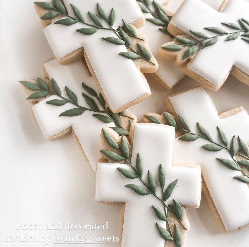Cross cookie cutter