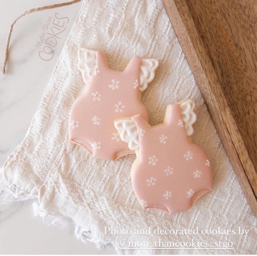 Baby ruffle no. 1 cookie cutter