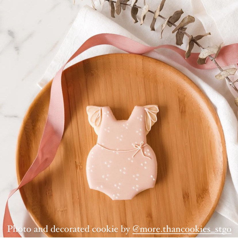 Baby ruffle no. 1 cookie cutter