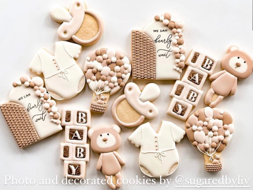 Double half arches with balloons cookie cutter