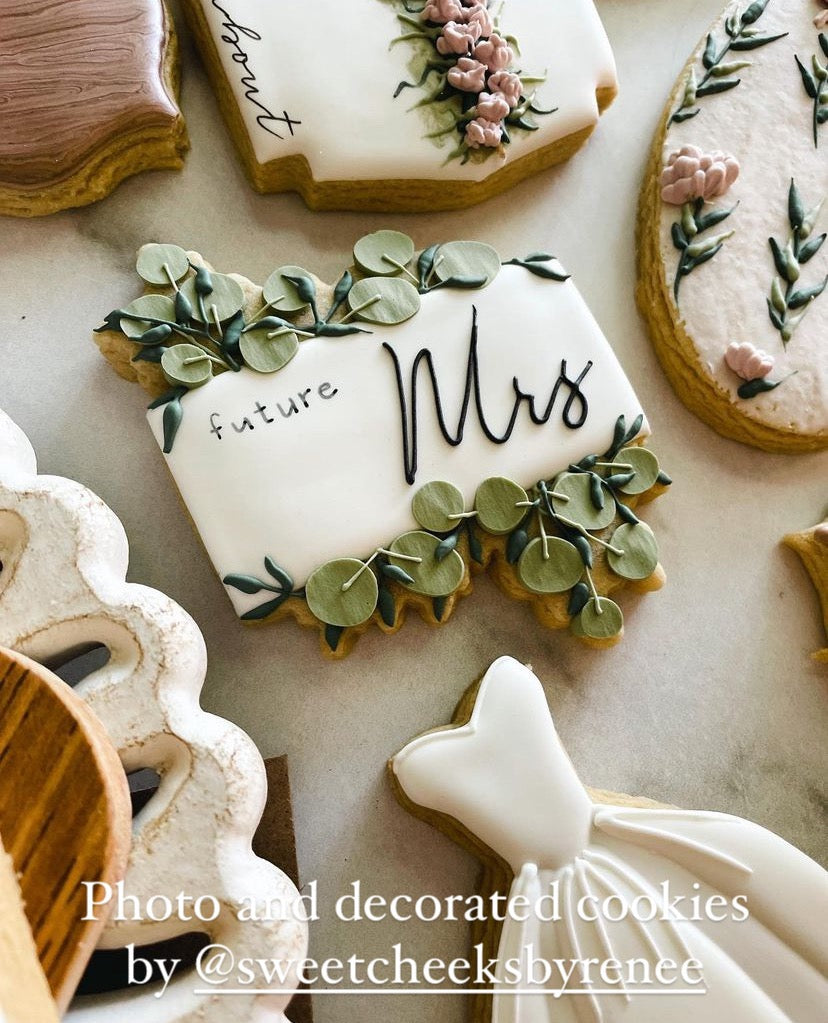 Olivia plaque cookie cutter