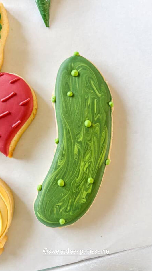 Pickle cookie cutter (sweetdeespatisserie)