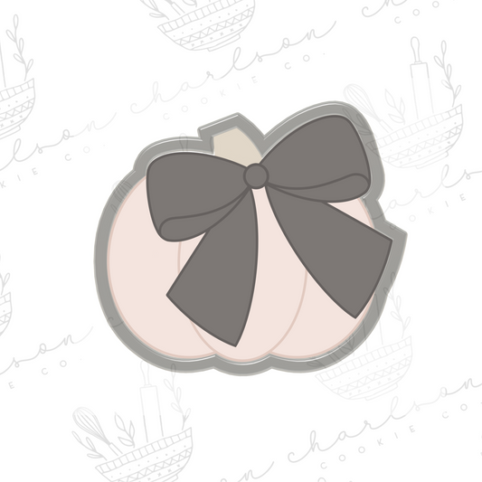 Pumpkin with bow no. 3 cookie cutter