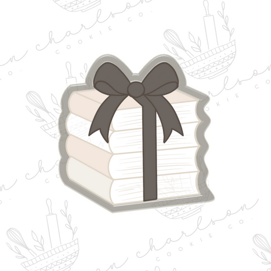 Stacked books with bow no. 2 cookie cutter