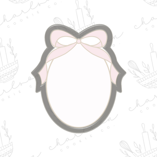 Oval with ribbon bow plaque no. 4 cookie cutter