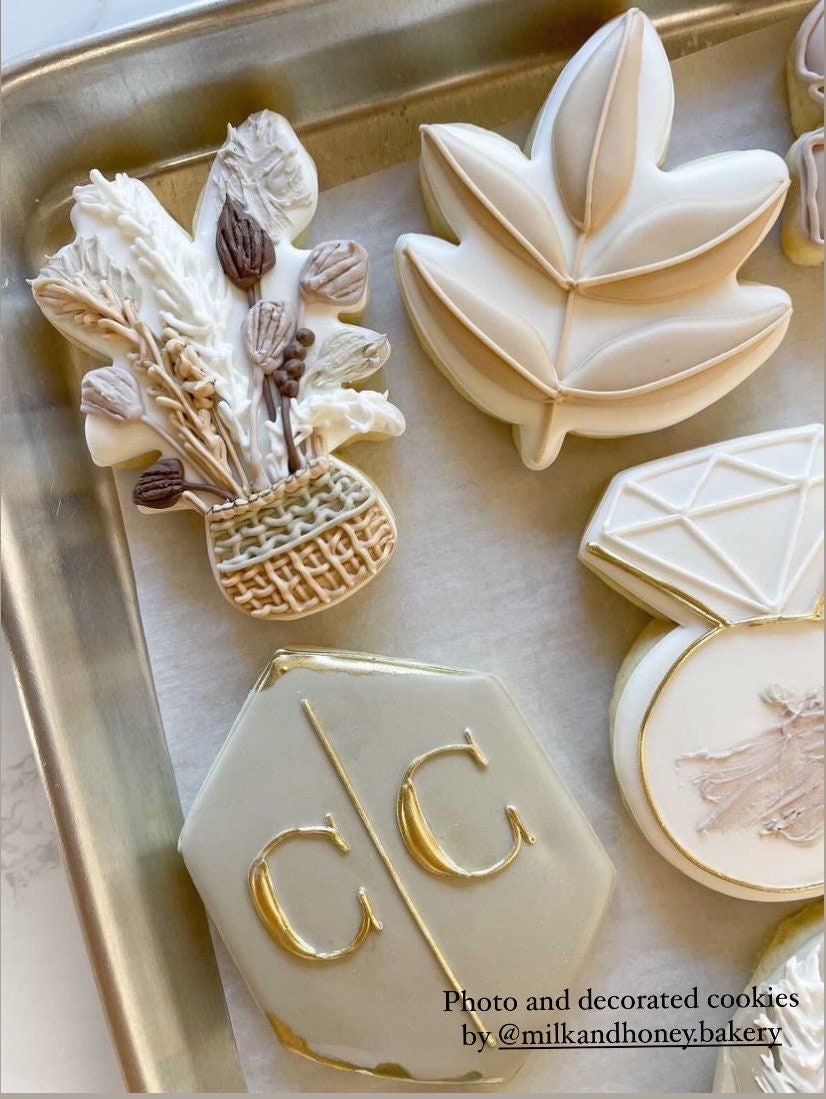 Leaf no. 5 cookie cutter