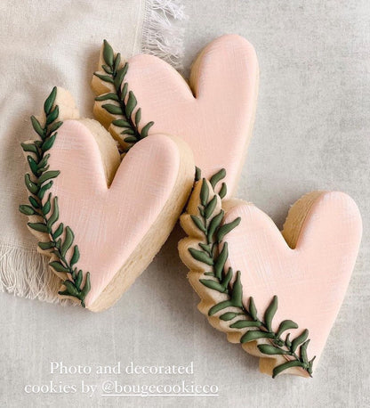 Heart with greenery cookie cutter (Linen & Gray)