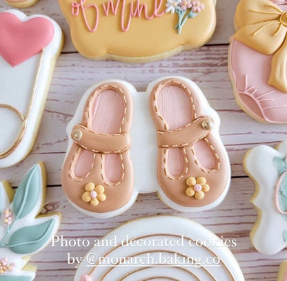 Baby sandals cookie cutter