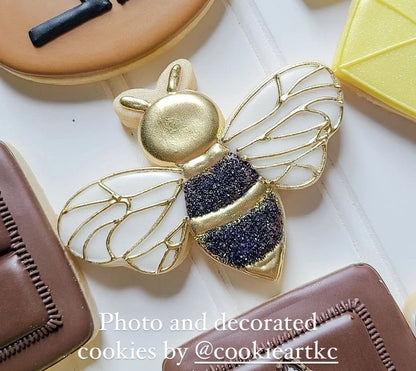 Bumble bee no. 2 cookie cutter